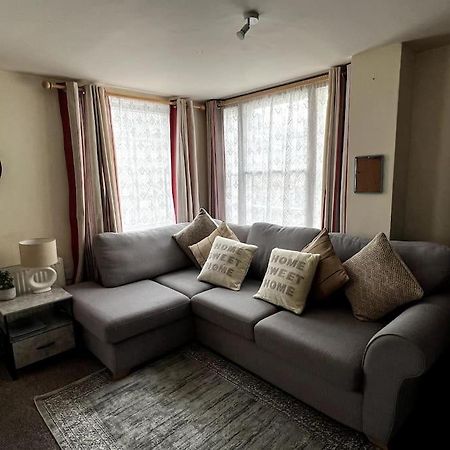 The Hideaway Holywell 1 Apartment Exterior foto