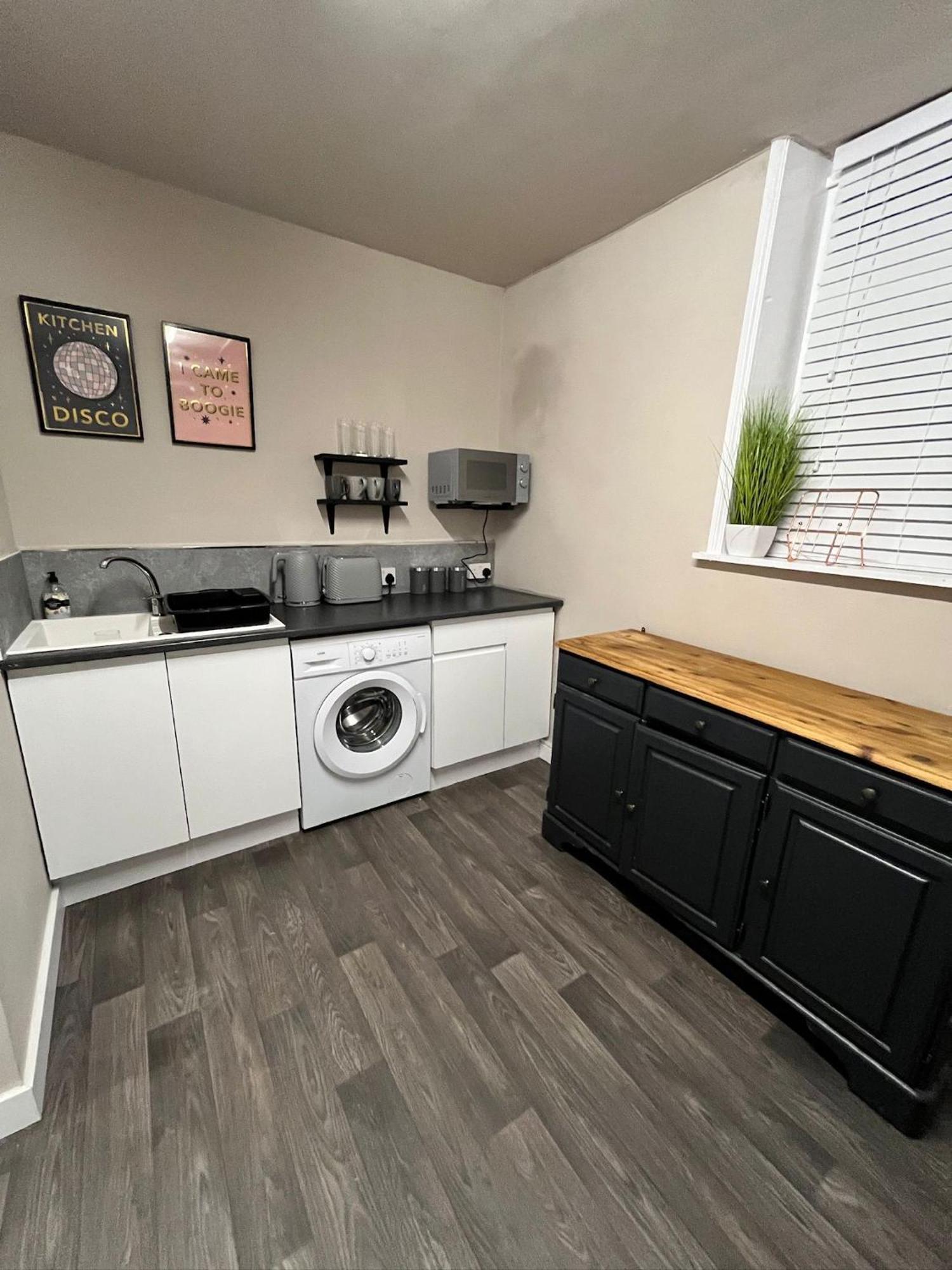 The Hideaway Holywell 1 Apartment Exterior foto